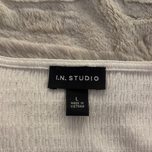 I.N. Studio White Ruffle Sleeve Button Down Shirt - Picture 2 of 4